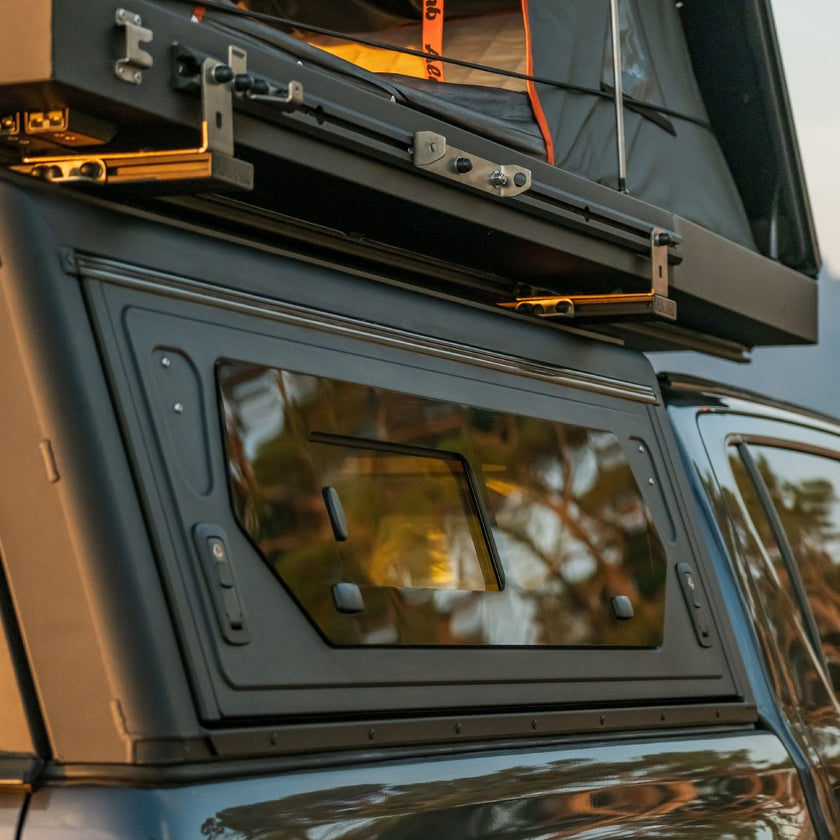 Toyota Tacoma 6ft Bed Alu-Cab Contour Canopy w/ Windows