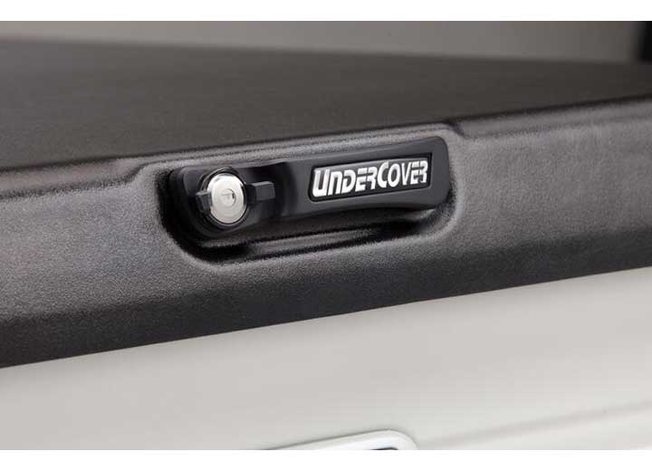 UnderCover Elite Bed Cover 22+ Silverado 1500 5.10 short bed with multi-flex tailgate